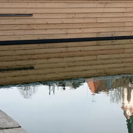 Drei-seiten-hof Etable Mit Schwimmteich Und Klimanlage *